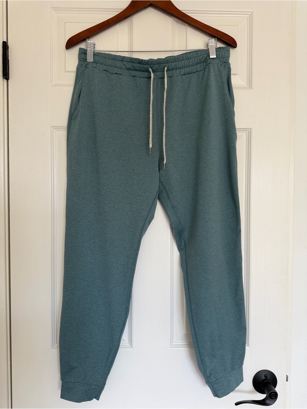 Vuori Women’s Teal Drawstring Sweatpants